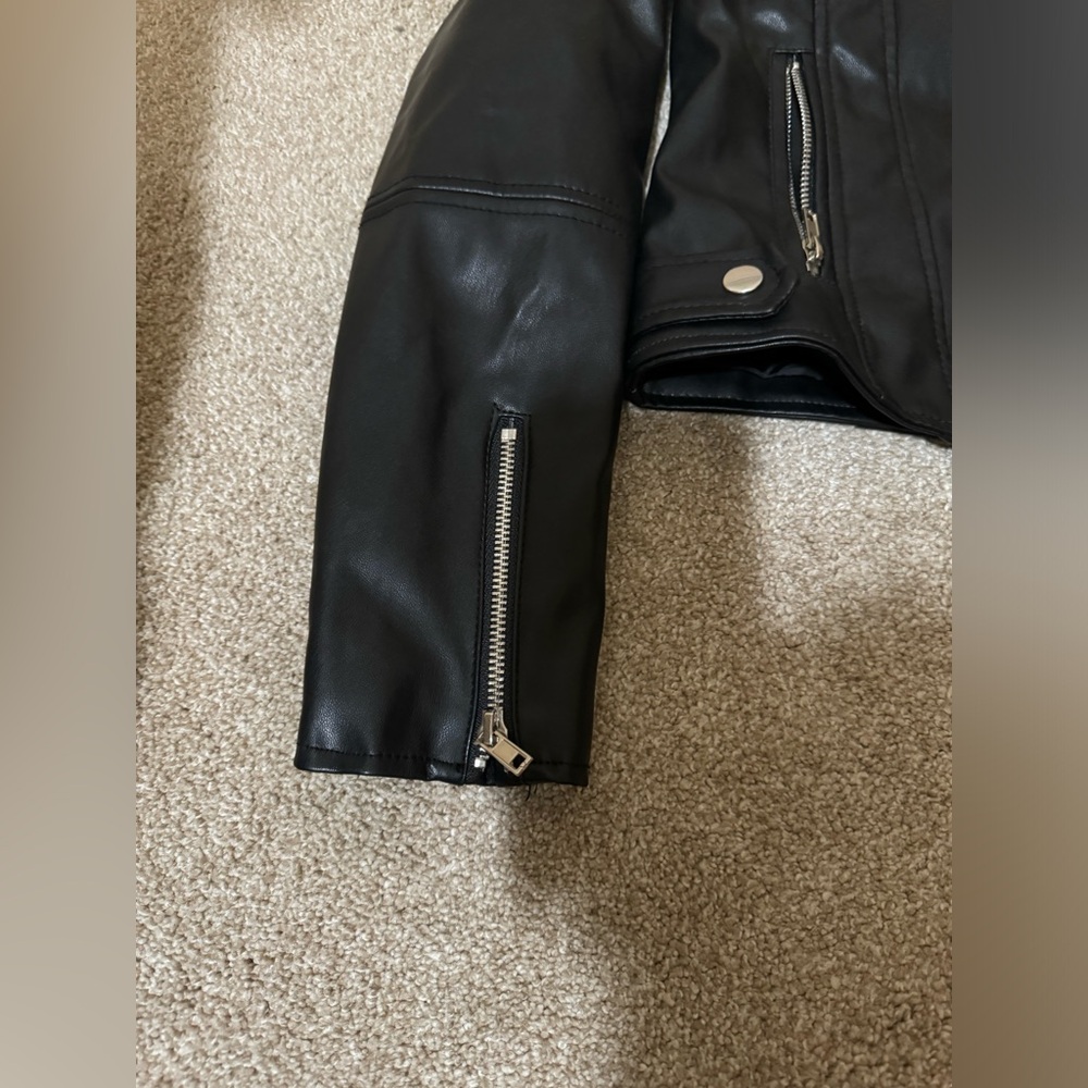 Leather Jacket - Picture 4 of 4